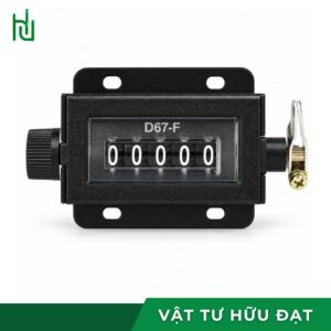 Cửa sổ hiển thị 5 chữ số và núm xoay xoá số của bộ đếm D67-F
