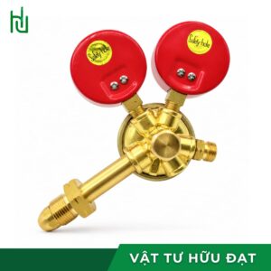 Mặt đồng hồ ra 2 kg/cm² và núm vặn chỉnh áp trên Tanaka CGA-510